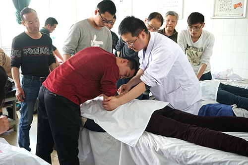 3-16051P92HUI.jpg